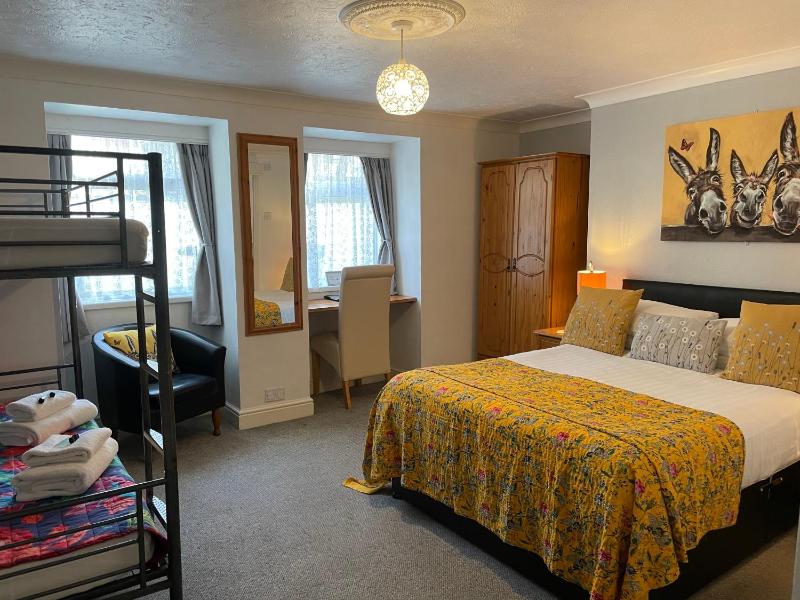 Babbacombe Palms - image 27