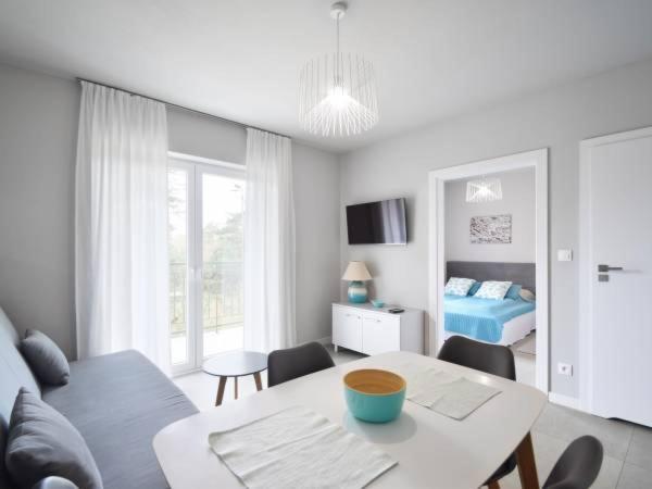 Apartment with Balcony image 4
