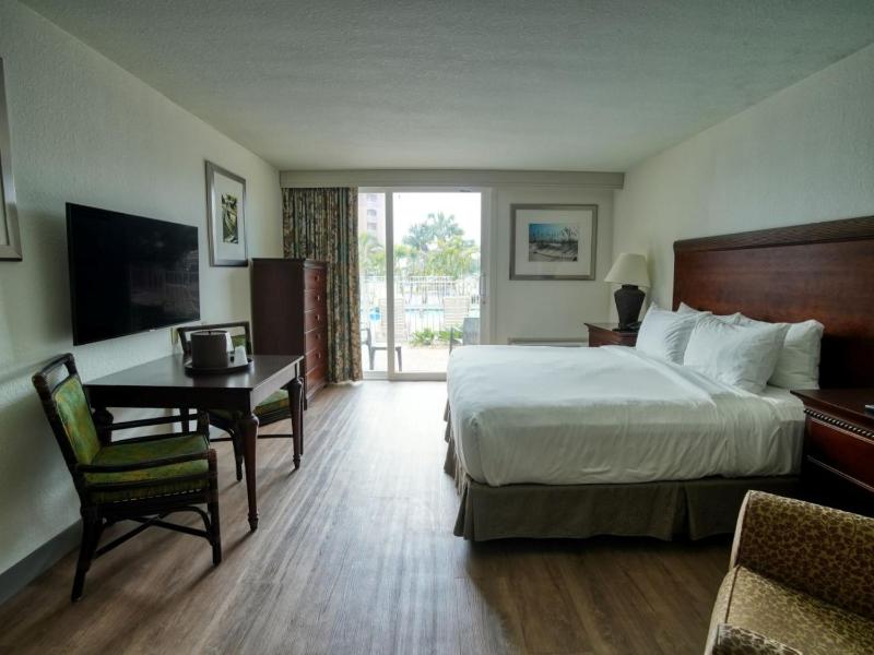 King Room with Marina View - Non-Smoking image 1