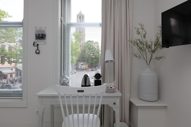 Standard Double Room image 4