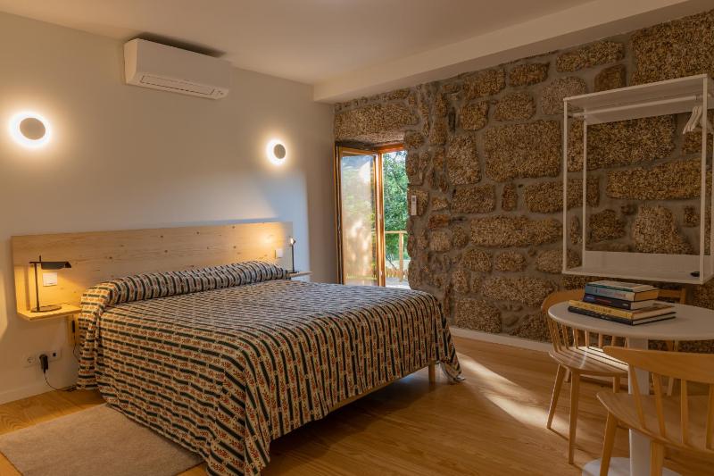 Studio Apartment image 2