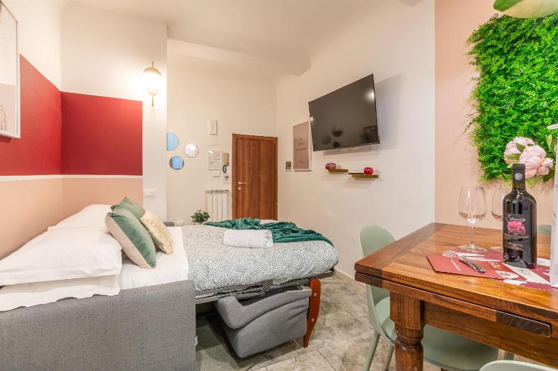 One-Bedroom Apartment image 2