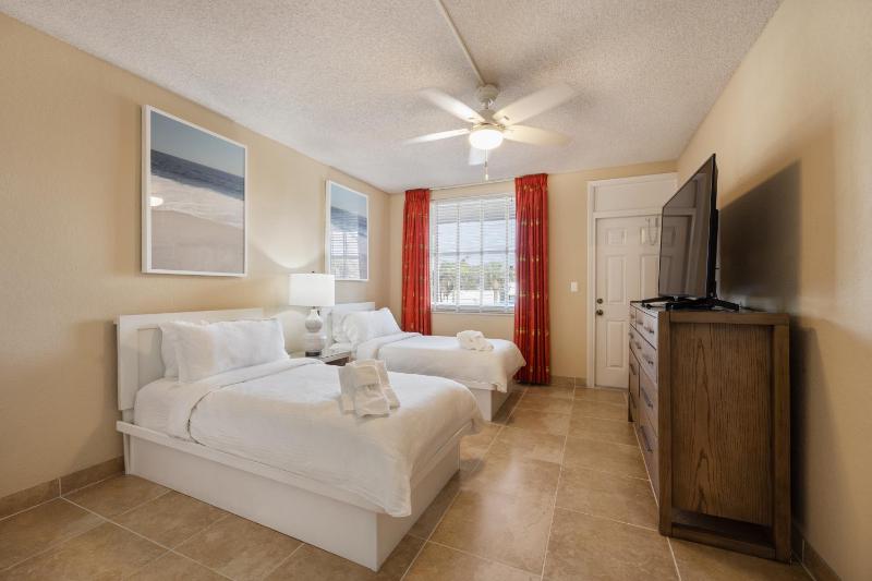 Coconut Bay Resort - image 2