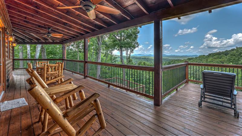 Lake Vista Lodge- Beautiful Mountain and Lake View | Hot Tub | Game Room | Firepit - image 3
