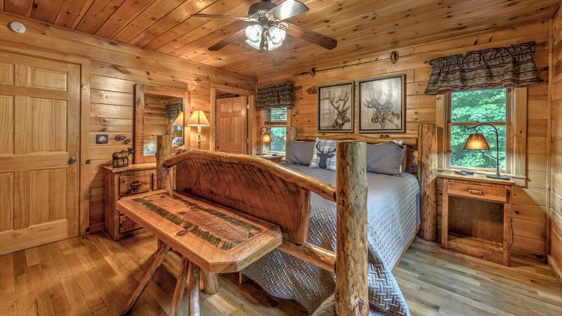 Lake Vista Lodge- Beautiful Mountain and Lake View | Hot Tub | Game Room | Firepit - image 31