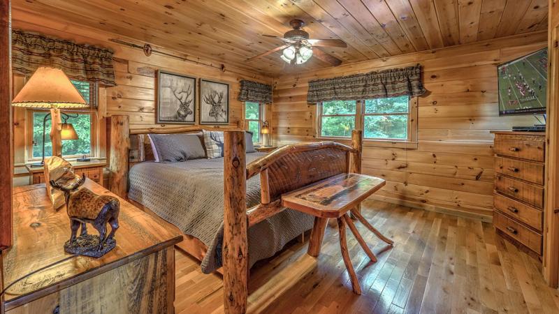 Lake Vista Lodge- Beautiful Mountain and Lake View | Hot Tub | Game Room | Firepit - image 41
