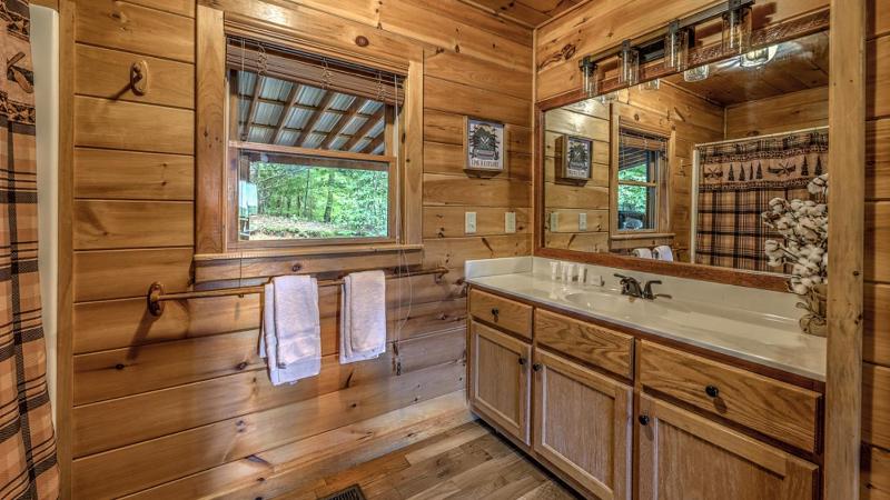 Lake Vista Lodge- Beautiful Mountain and Lake View | Hot Tub | Game Room | Firepit - image 4