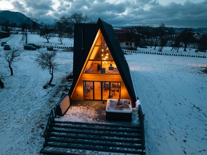 Vino Chalets Bran - image 3