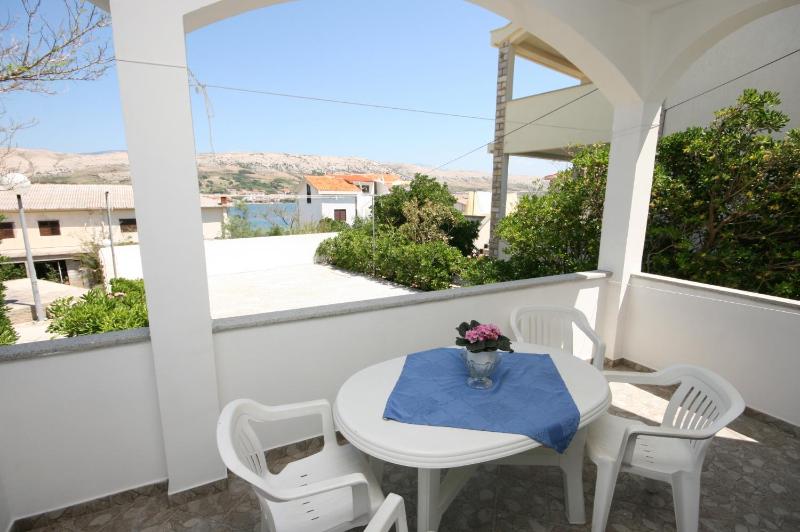 Apartments by the sea Pag - 6383 - image 10