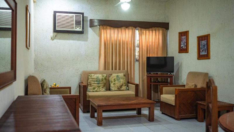 Suites del Sol Hotel & Apartments - image 8