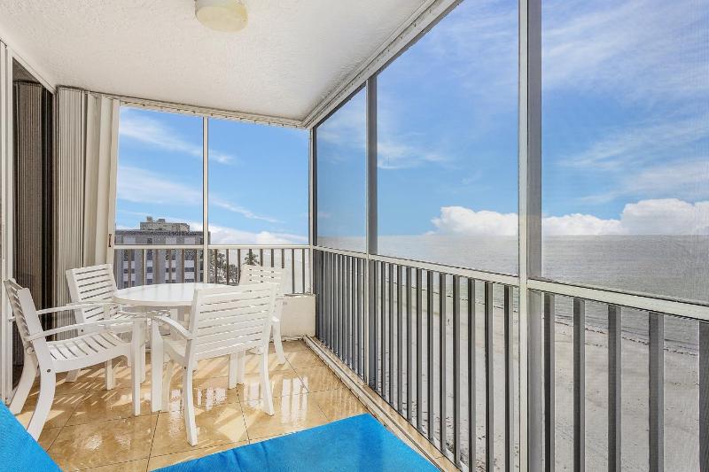 Beautiful Penthouse Condo - Corner Unit! condo - image 12