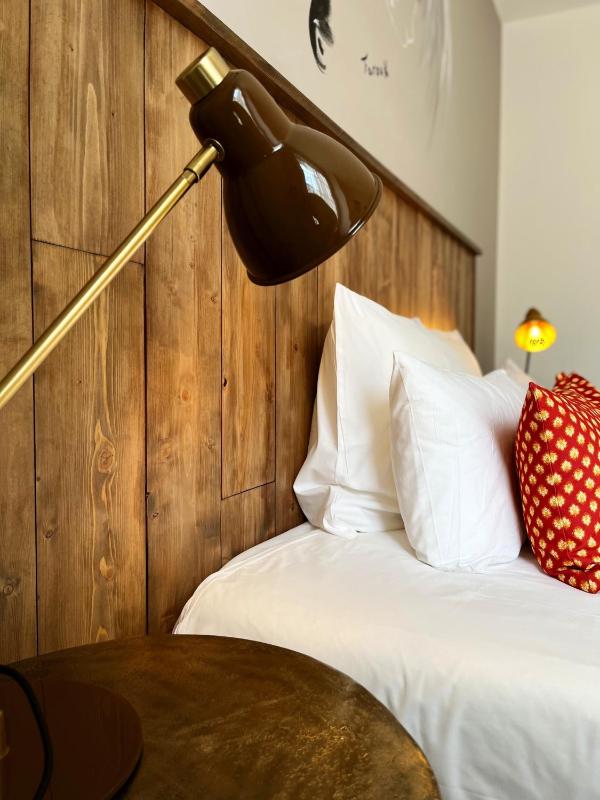 Classic Room image 3