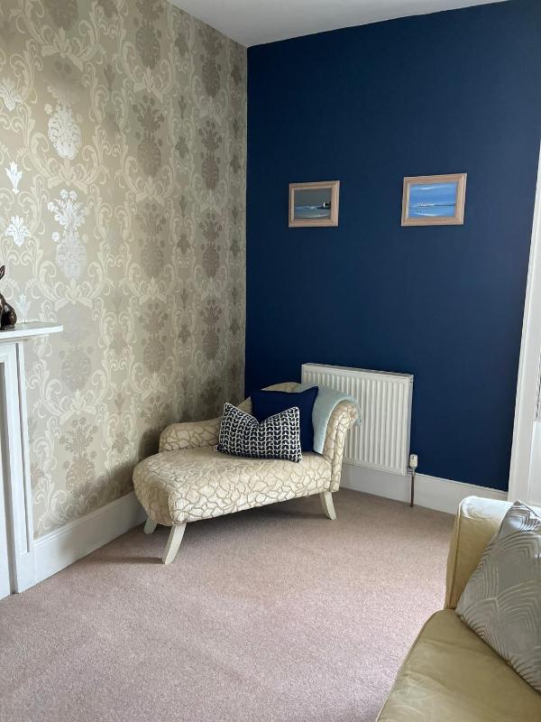 King Room with Garden View image 4