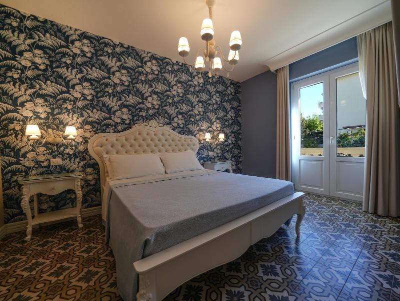 Sui Generis Tropea Luxury Rooms - image 26