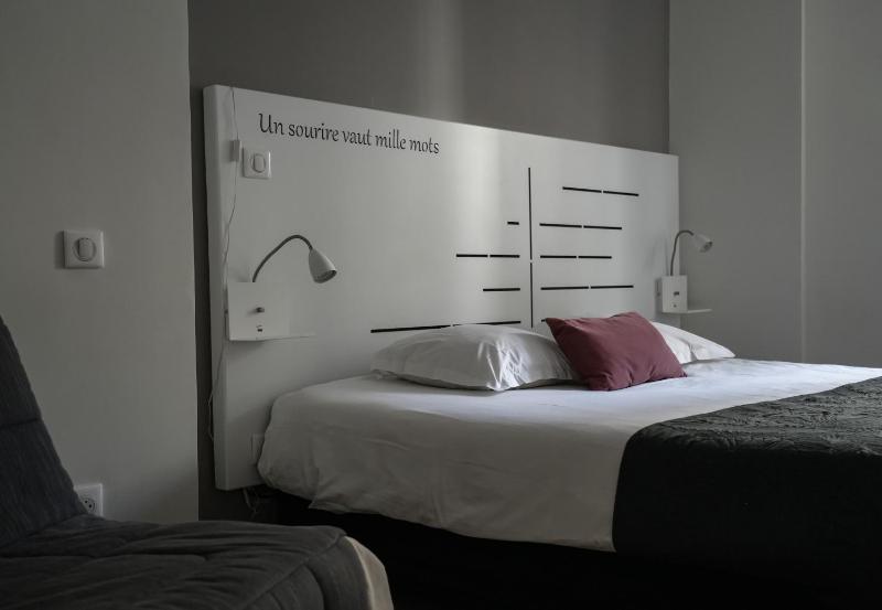 Celenya Hotel - image 2