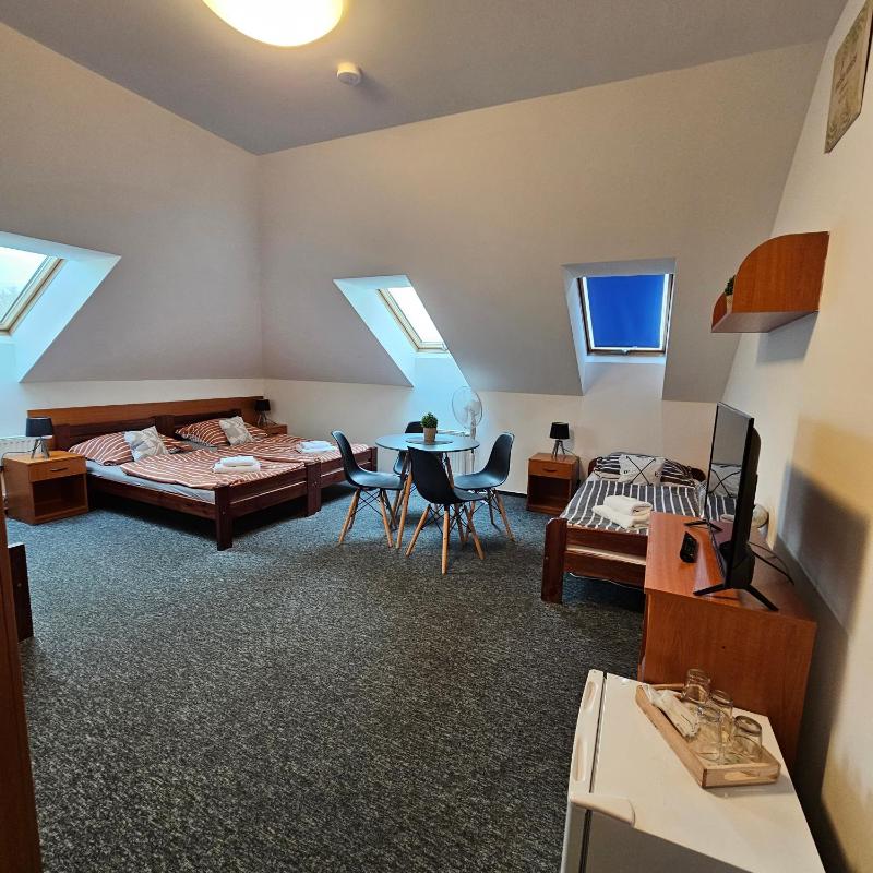 Quadruple Room image 2