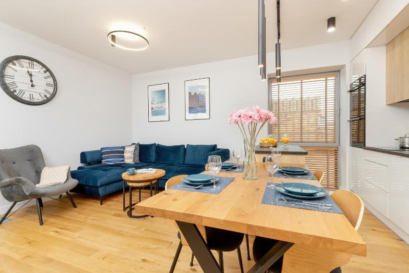 Gdynia Port Marine Apartment with Sea View by Noclegi Renters - image 9