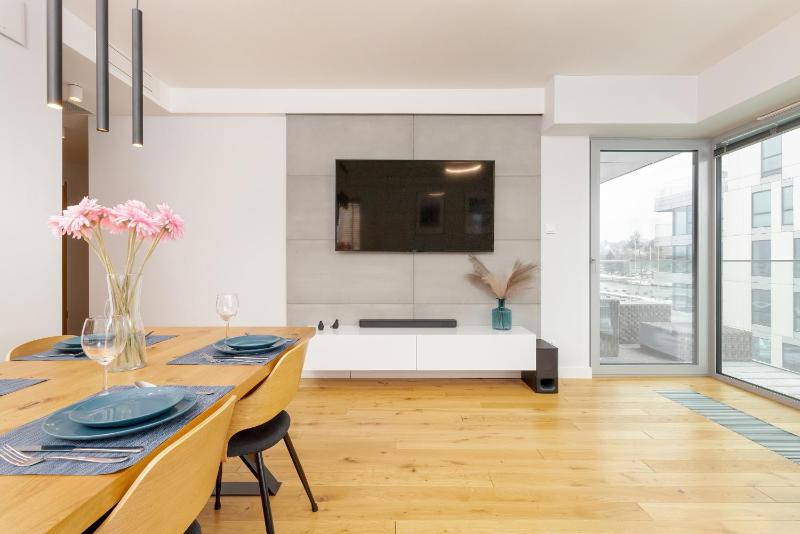 Gdynia Port Marine Apartment with Sea View by Noclegi Renters - image 18