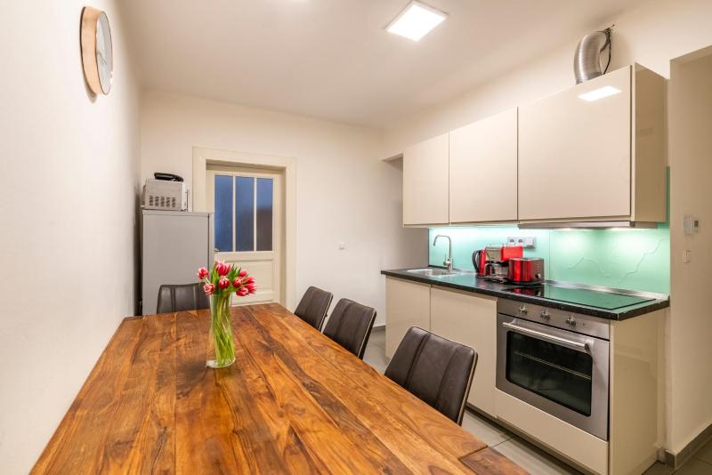 Two Room Apartment image 3