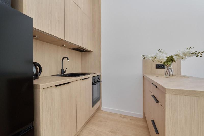 Tasteful Apartment with FREE GARAGE and Balcony by Noclegi Renters - image 4