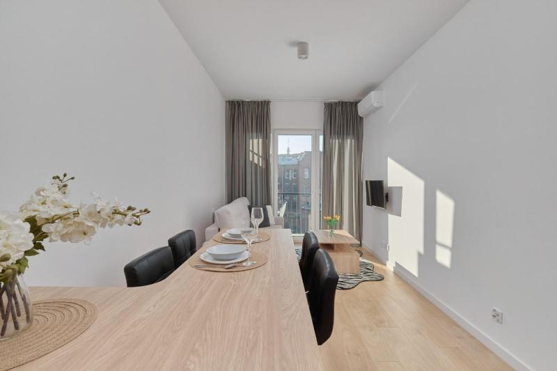 Tasteful Apartment with FREE GARAGE and Balcony by Noclegi Renters - image 15