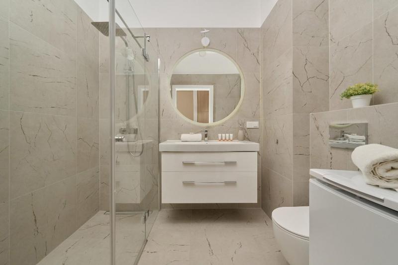 Tasteful Apartment with FREE GARAGE and Balcony by Noclegi Renters - image 21