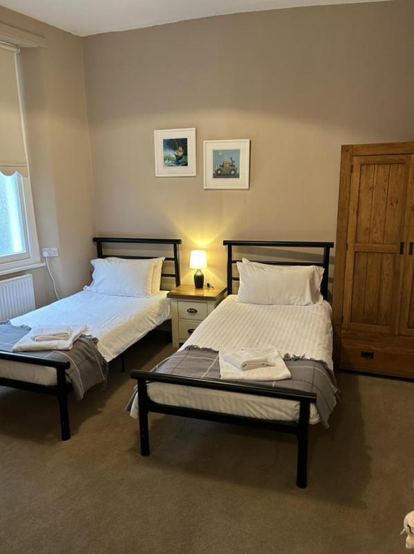Twin Room image 1