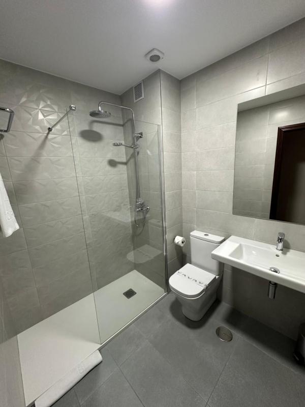 Single Room image 4