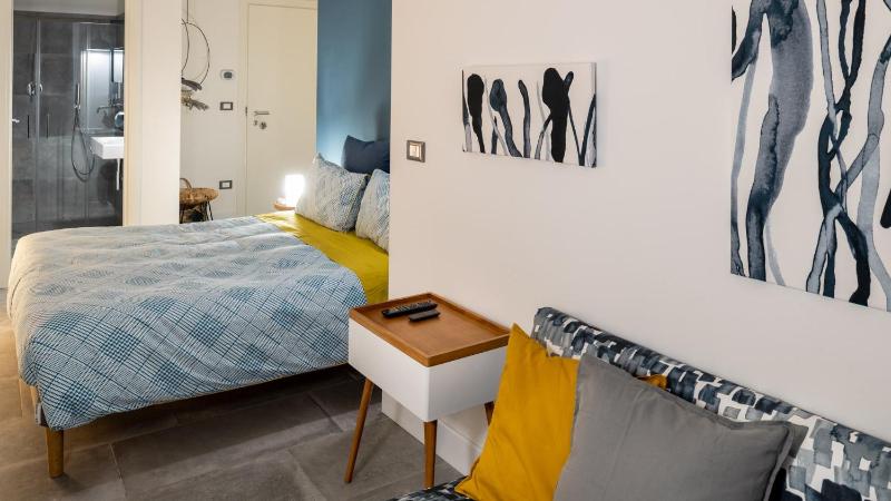 Deluxe Double Room image 1