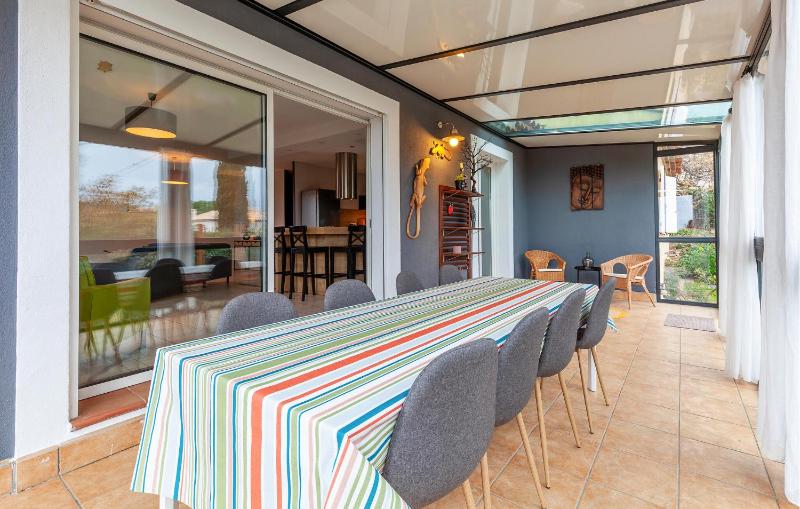 Cozy Home In Six-Fours-Les-Plages - image 2