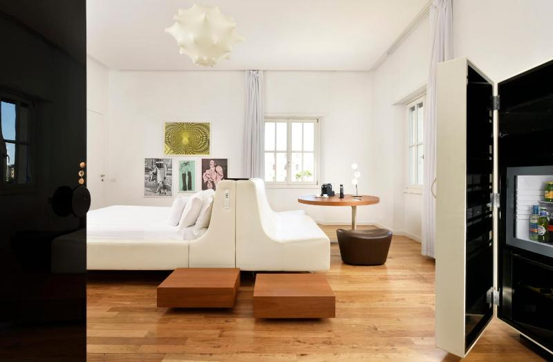 Junior Suite image 1