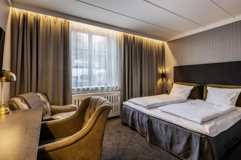 Superior Double Room image 1