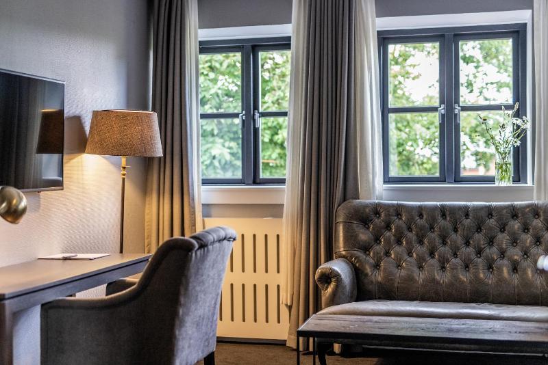 Junior Suite image 3