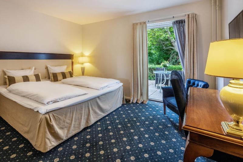 Standard Double Room With Terrace image 1