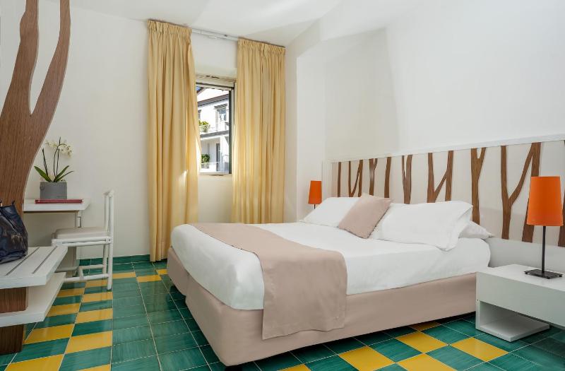 Standard Double or Twin Room image 3