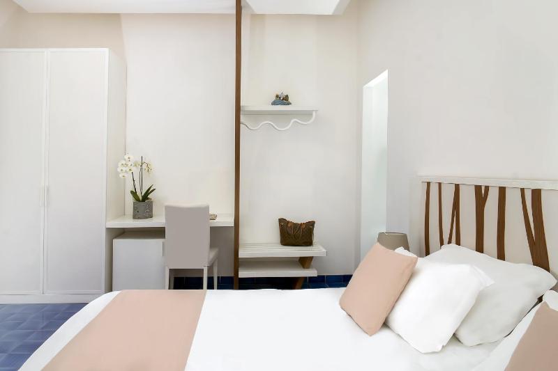 Standard Double or Twin Room image 4