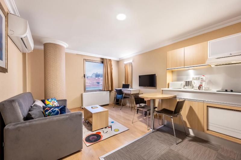 Superior Twin Suite image 4