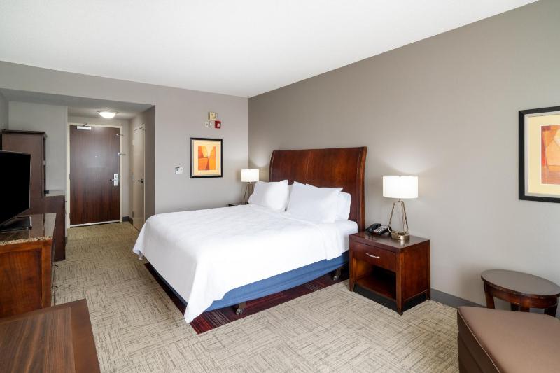 King Room image 3