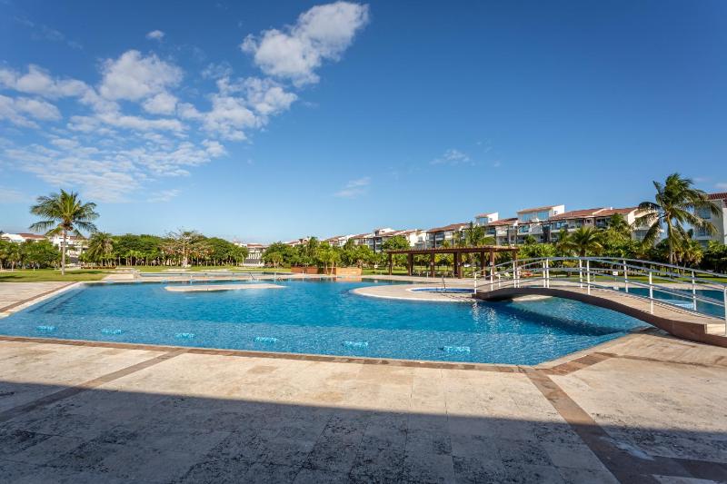 NEW !! Casa Miramar Ocean View 325 S apts - image 32