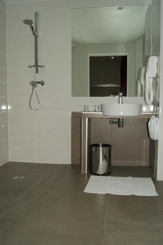 Superior Double or Twin Room image 4