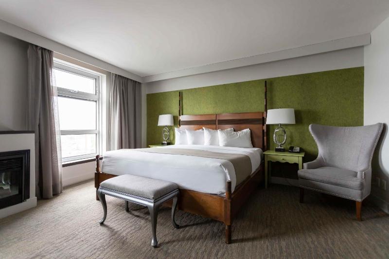 Hotel Champlain - image 11