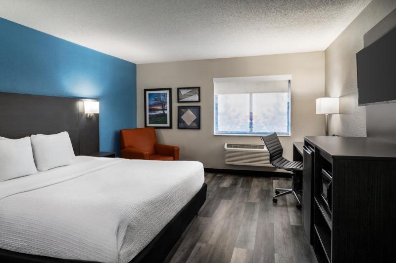 King Room image 4