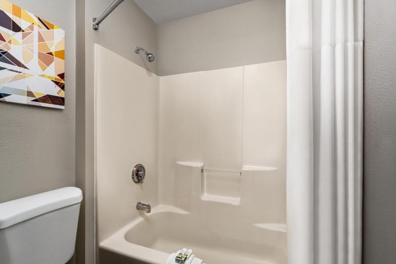 1 King Bed, Deluxe One Bedroom Suite, Non-Smoking image 3
