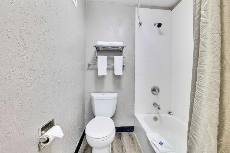 Motel 6 Austin TX - Airport - South - image 11