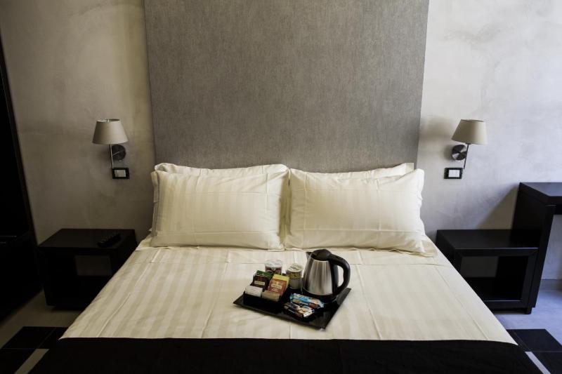 Double Room image 4