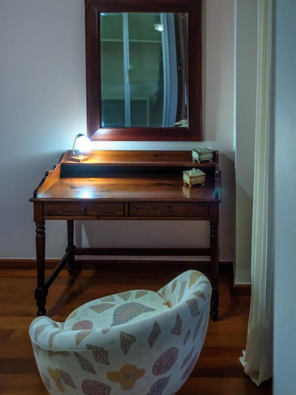 Luxury Three-Bedroom Apartment image 2