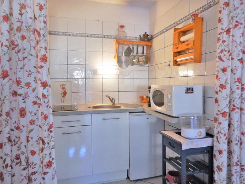 Appartement T2 avec Parking Proche Plage et Commerces - Bormes-les-Mimosas - FR-1-251-519 - image 11