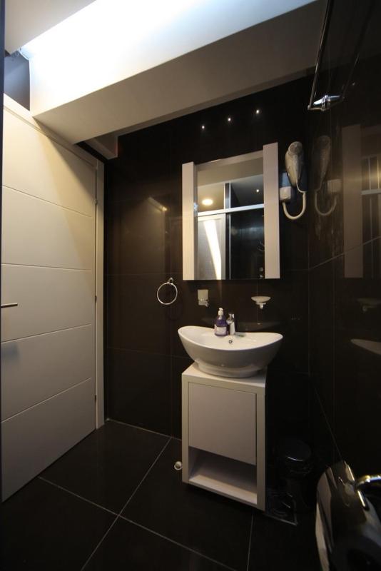 Deluxe Double Room (2 Adults + 1 Child) image 2