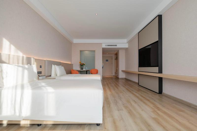 Superior Twin Room image 2