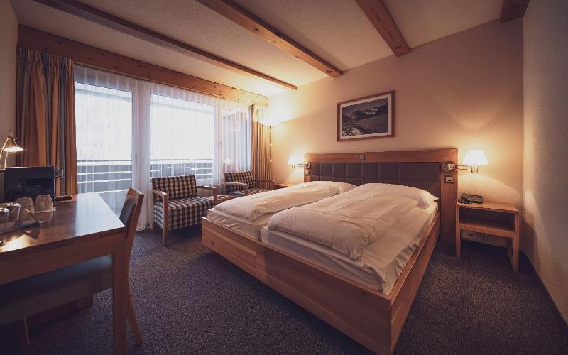 Classic Double Room with Balcony image 3